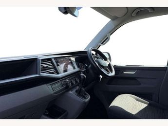 Volkswagen Transporter Shuttle 2.0 TDI 150PS SE Minibus DSG