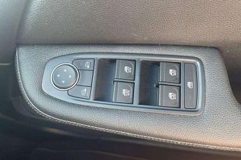 Renault Clio 1.6 E-TECH Hybrid 140 Lutecia SE 5dr Auto