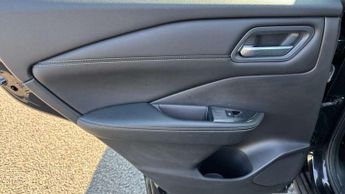 Nissan Qashqai 1.3 DiG-T MH 158 Acenta Premium 5dr Xtronic