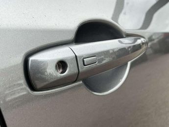 Nissan Juke 1.6 Hybrid Tekna 5dr Auto