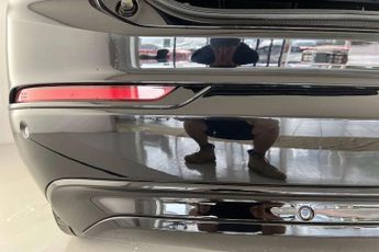 Volvo XC90 2.0 B5P Ultimate Dark 5dr AWD Geartronic