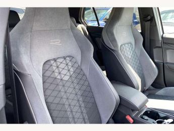 Volkswagen Golf 1.5 TSI R-Line 5dr