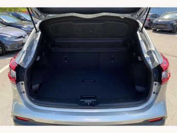 Nissan Qashqai 1.2 DiG-T N-Connecta 5dr Xtronic