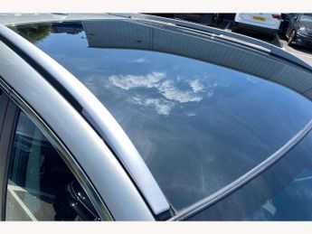 Nissan Qashqai 1.2 DiG-T N-Connecta 5dr Xtronic