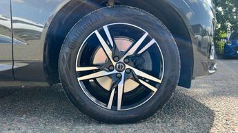 Volvo XC60 2.0 B5P R DESIGN 5dr AWD Geartronic