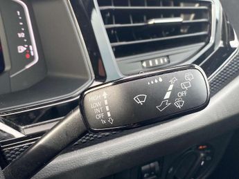 Volkswagen Polo 1.0 TSI Life 5dr