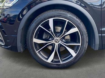 Volkswagen Tiguan 2.0 TDI R-Line 5dr DSG