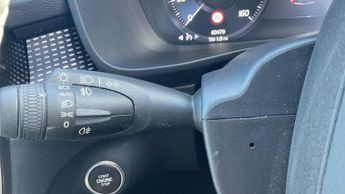 Volvo XC40 2.0 T4 R DESIGN 5dr AWD Geartronic