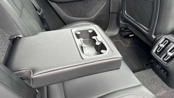 Volvo XC40 2.0 B4P R DESIGN Pro 5dr AWD Auto
