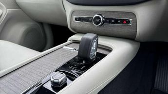 Volvo XC90 2.0 B5D [235] Plus Dark 5dr AWD Geartronic