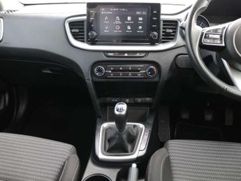Kia Ceed 1.5T GDi ISG 2 5dr