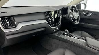 Volvo XC60 2.0 B5P Momentum 5dr Geartronic