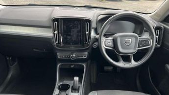Volvo XC40 1.5 T3 [163] Momentum 5dr Geartronic