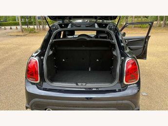 MINI Hatchback 5dr 1.5 Cooper Exclusive 5dr Auto [Comfort/Nav Pack]