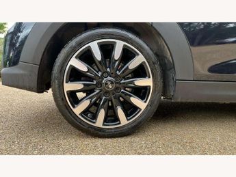 MINI Hatchback 5dr 1.5 Cooper Exclusive 5dr Auto [Comfort/Nav Pack]