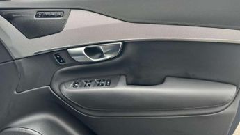 Volvo XC90 2.0 B5P [250] Plus Dark 5dr AWD Geartronic