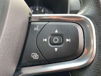 Volvo XC40 1.5 T3 [163] R DESIGN Pro 5dr Geartronic