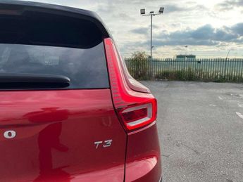 Volvo XC40 1.5 T3 [163] R DESIGN Pro 5dr Geartronic