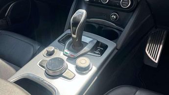 Alfa Romeo Stelvio 2.0 Turbo 200 Sprint 5dr Auto