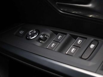 Peugeot 3008 1.2 Hybrid 136 GT 5dr e-DSC6