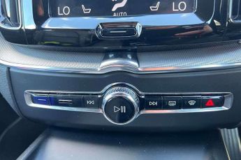 Volvo XC60 2.0 B5D R DESIGN Pro 5dr AWD Geartronic