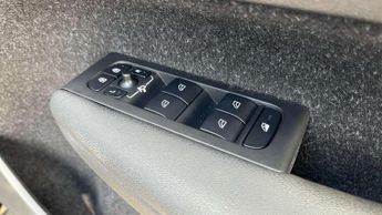 Volvo XC40 2.0 D3 Momentum 5dr Geartronic