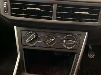 Volkswagen Polo 1.0 Life 5dr