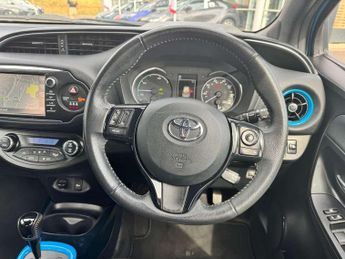 Toyota Yaris 1.5 VVT-i Y20 5dr CVT [Bi-tone]