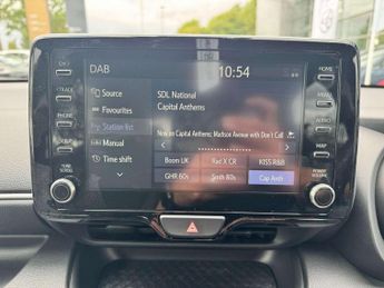 Toyota Yaris 1.5 Hybrid Design 5dr CVT