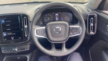 Volvo XC40 1.5 T3 [163] Momentum 5dr Geartronic