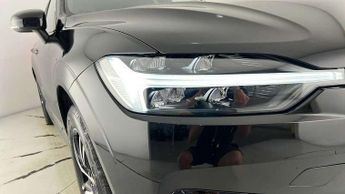 Volvo XC60 2.0 B4D R DESIGN 5dr AWD Geartronic