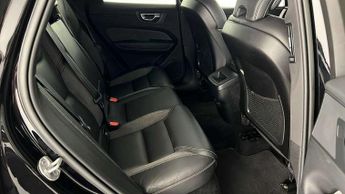 Volvo XC60 2.0 B4D R DESIGN 5dr AWD Geartronic