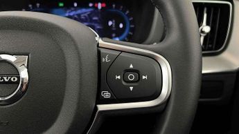 Volvo XC60 2.0 B5P Core 5dr AWD Geartronic