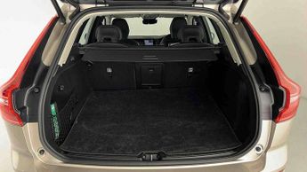 Volvo XC60 2.0 B5P Core 5dr AWD Geartronic