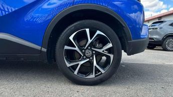 Toyota C-HR 1.8 Hybrid Design 5dr CVT