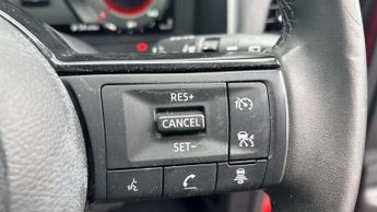 Nissan Qashqai 1.3 DiG-T MH N-Connecta 5dr