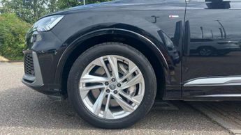 Audi Q7 55 TFSI e Quattro S Line 5dr Tiptronic