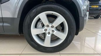 Land Rover Defender 3.0 D300 Hard Top HSE Auto