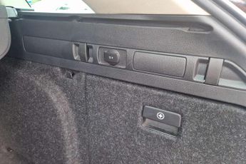 Skoda Superb Estate 2.0 TDI CR 190 Laurin + Klement 4X4 5dr DSG