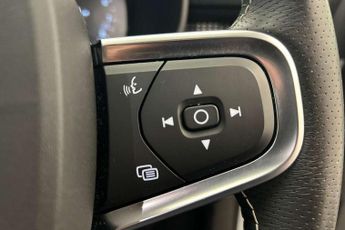 Volvo XC40 1.5 T3 [163] R DESIGN 5dr