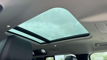 Land Rover Defender 3.0 D250 XS Edition 110 5dr Auto [7 Seat]