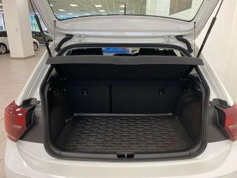 Volkswagen Polo 1.0 Life 5dr