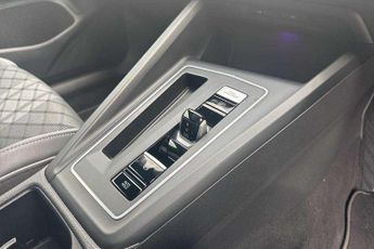 Volkswagen Golf 1.5 eTSI 150 R-Line 5dr DSG