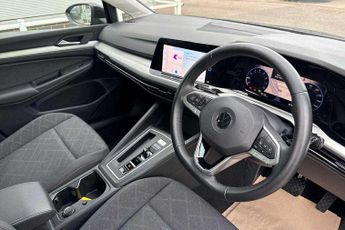 Volkswagen Golf 1.5 eTSI 150 Life 5dr DSG