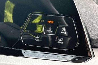 Volkswagen Golf 1.5 eTSI 150 Life 5dr DSG