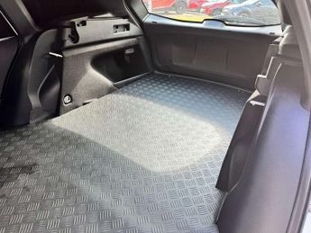 Toyota Corolla 1.8 VVT-i Hybrid Commercial Auto