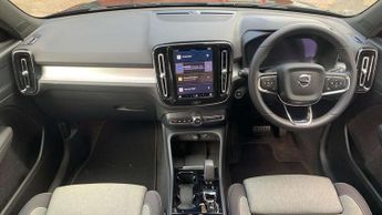 Volvo XC40 2.0 B4P Plus Dark 5dr Auto