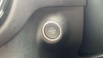 Volvo XC40 2.0 B4P R DESIGN 5dr AWD Auto