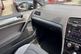 Volkswagen Golf 1.5 TSI EVO 150 R-Line 5dr DSG