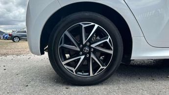 Toyota Yaris 1.5 Hybrid Design 5dr CVT